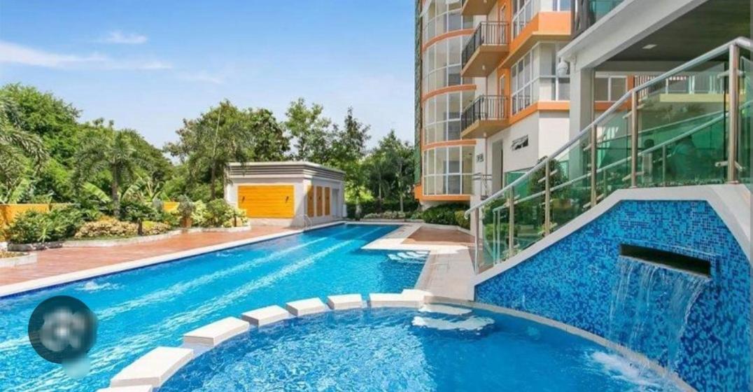 The Lancris Residences, 2 Bedrooms, 1 Bathroom, Living-Room, Kitchen & Pool Is Free Paranaque City Exteriör bild